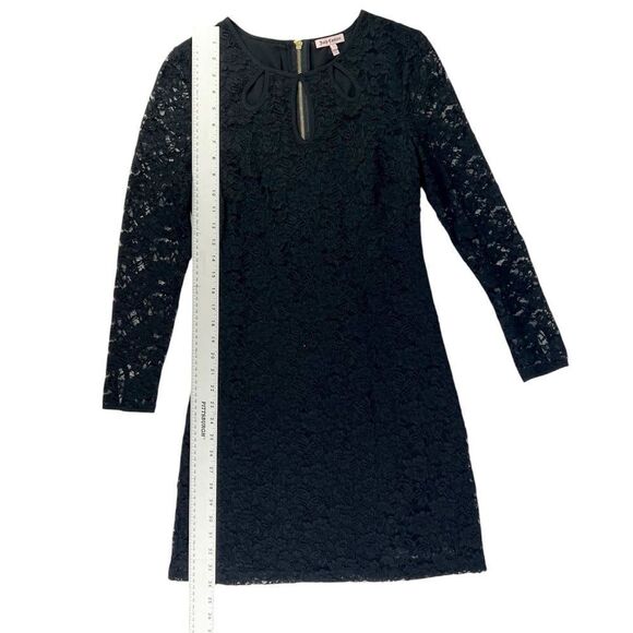 Juicy Couture Black Lace Shift Dress Long Sleeves Teardrop Cutout Size 2 - Picture 3 of 7